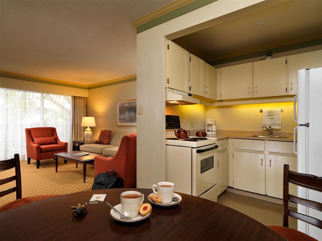 ויקטוריה Royal Scot Hotel & Suites חדר תמונה